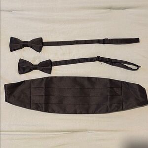Elegant Black Bow Tie and Cummerbund Set